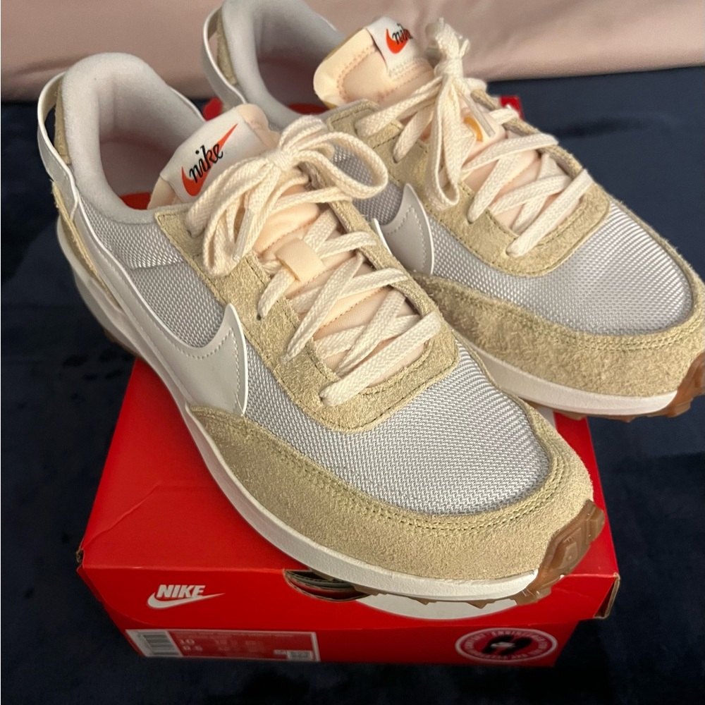 Nike Waffle Debut